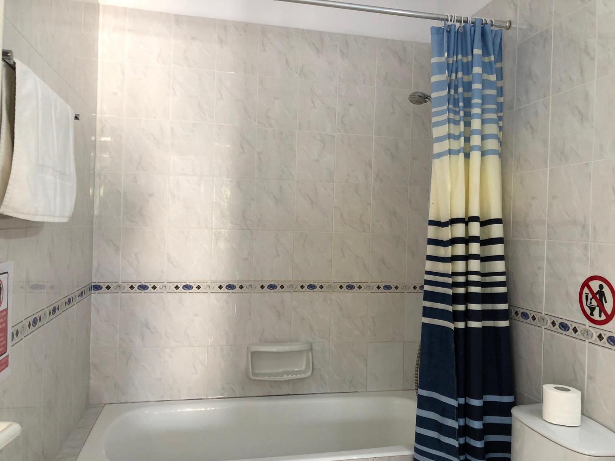 Stylish 1 Bedroom Apartment In Limnaria Gardens Paphos Eksteriør billede